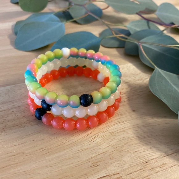 Lokai 3 Pack bracelets size small - Picture 6 of 6